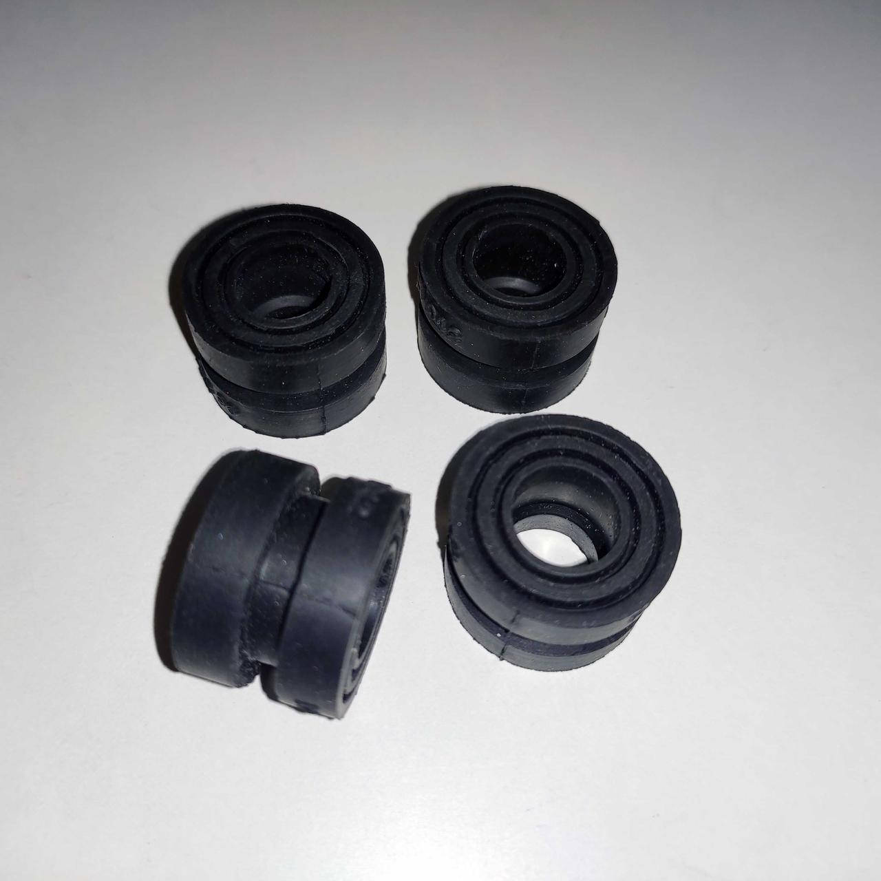 

Демпферные втулки кулисы КПП Volkswagen Golf 4/ Bora/ Skoda Octavia Tour / Audi A3/ Seat Toledo