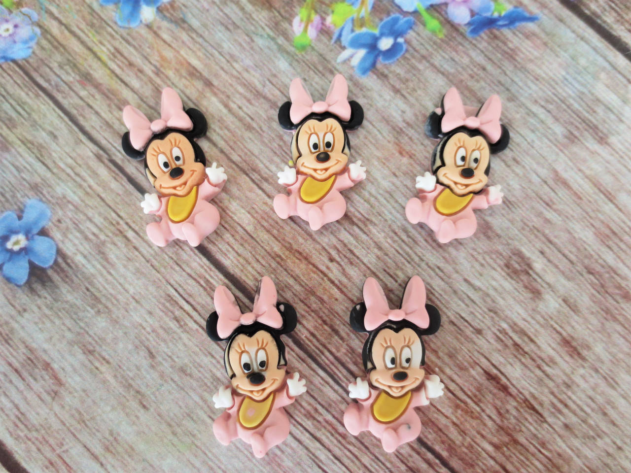 

Объемная серединка, кабошон "Baby Minnie Mouse", цвет на фото, 30х17мм, 1 шт