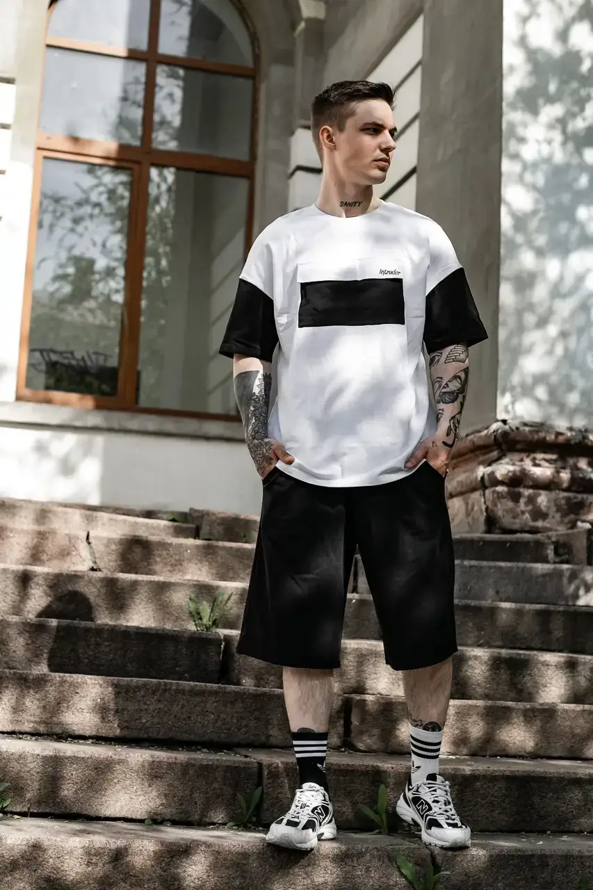 

Костюм Oversize летний мужской Футболка "Freedom" бело- черная + Шорты трикотажные черные