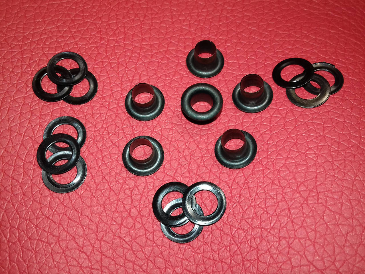 

Люверс чёрный 4мм 200штук., Черный