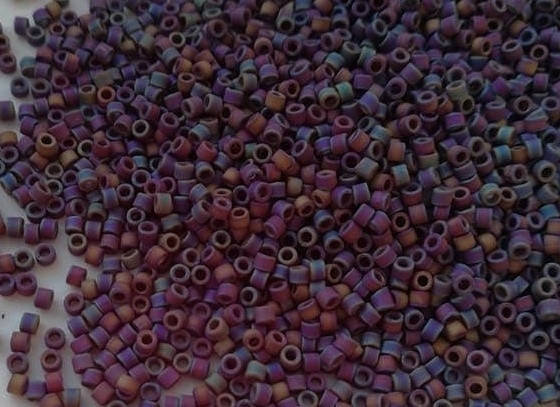 

Японський бісер Miyuki Delica 11/0 DB0884