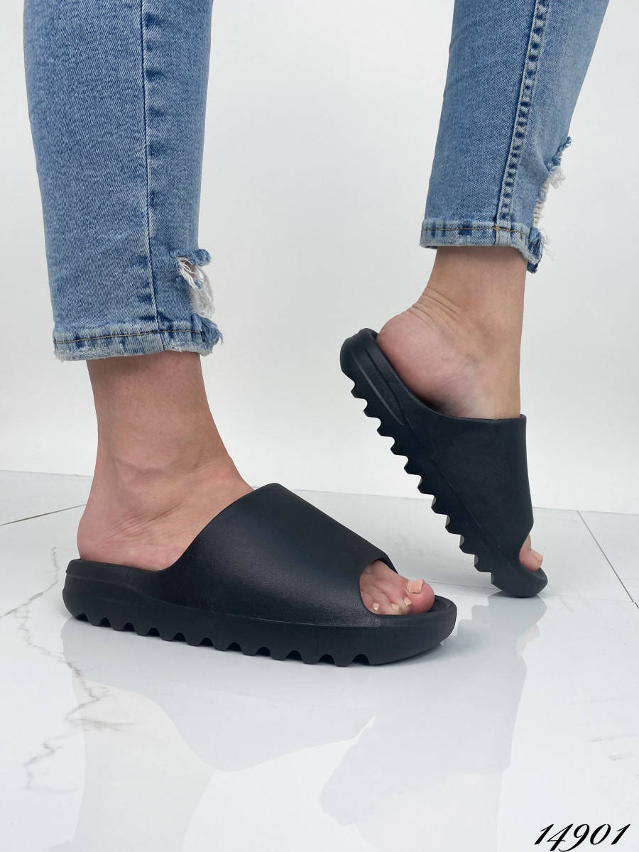 

Женские шлепанцы Yeez Sld чёрные
