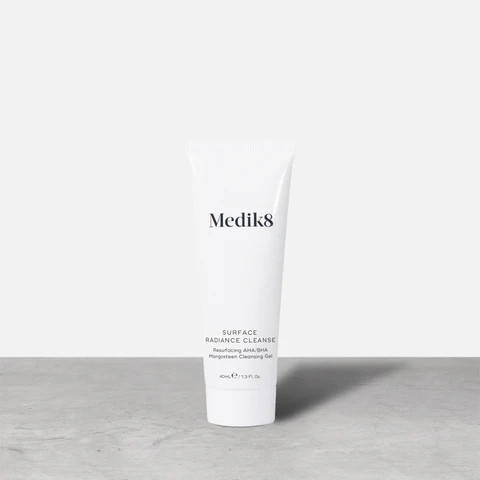 

Medik8 Travel size Surface Radiance Cleanse Очищающий гель 40 мл