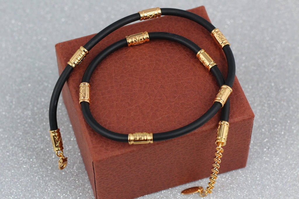 

Шнурок Xuping Jewelry каучук с десятью вставками 43 см золотистый