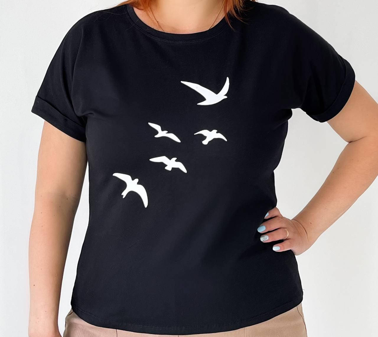 

Женская футболка батал