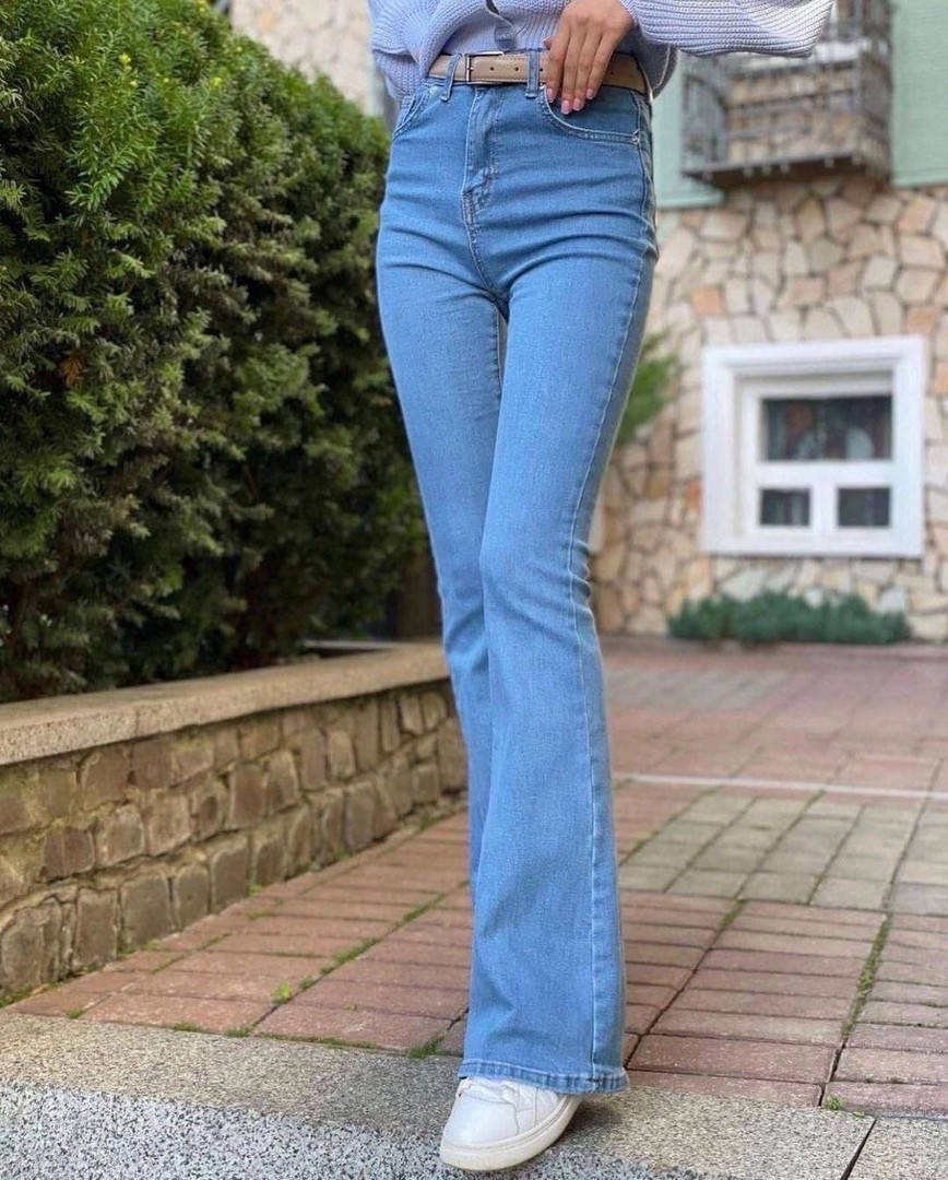 

Джинсы клеш от колена со стейчем 1288