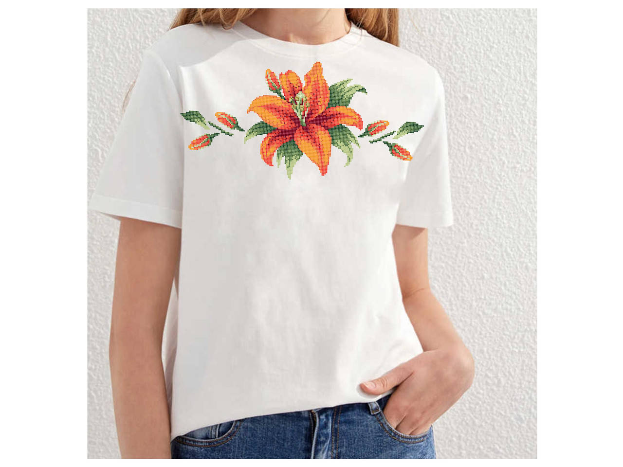 

Футболка с набором для вышивки бисером