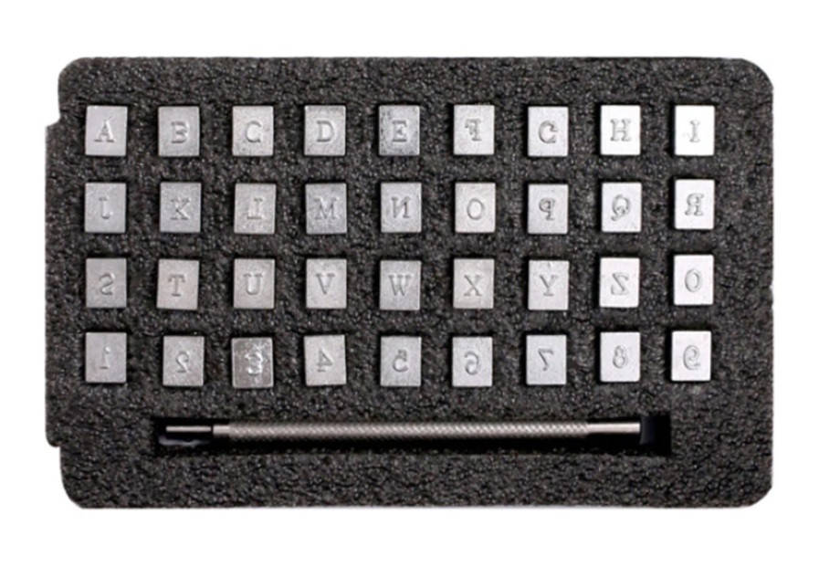 

Набор штампов для тиснения английский алфавит