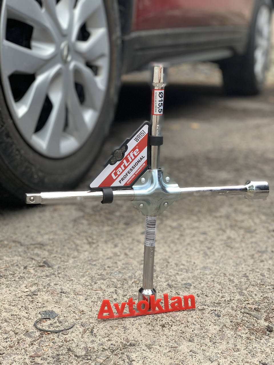 

Балонный ключ крестовой колесный (17, 19, 21 мм, 1/2'') с накладкой усиленный CarLife (WR151)