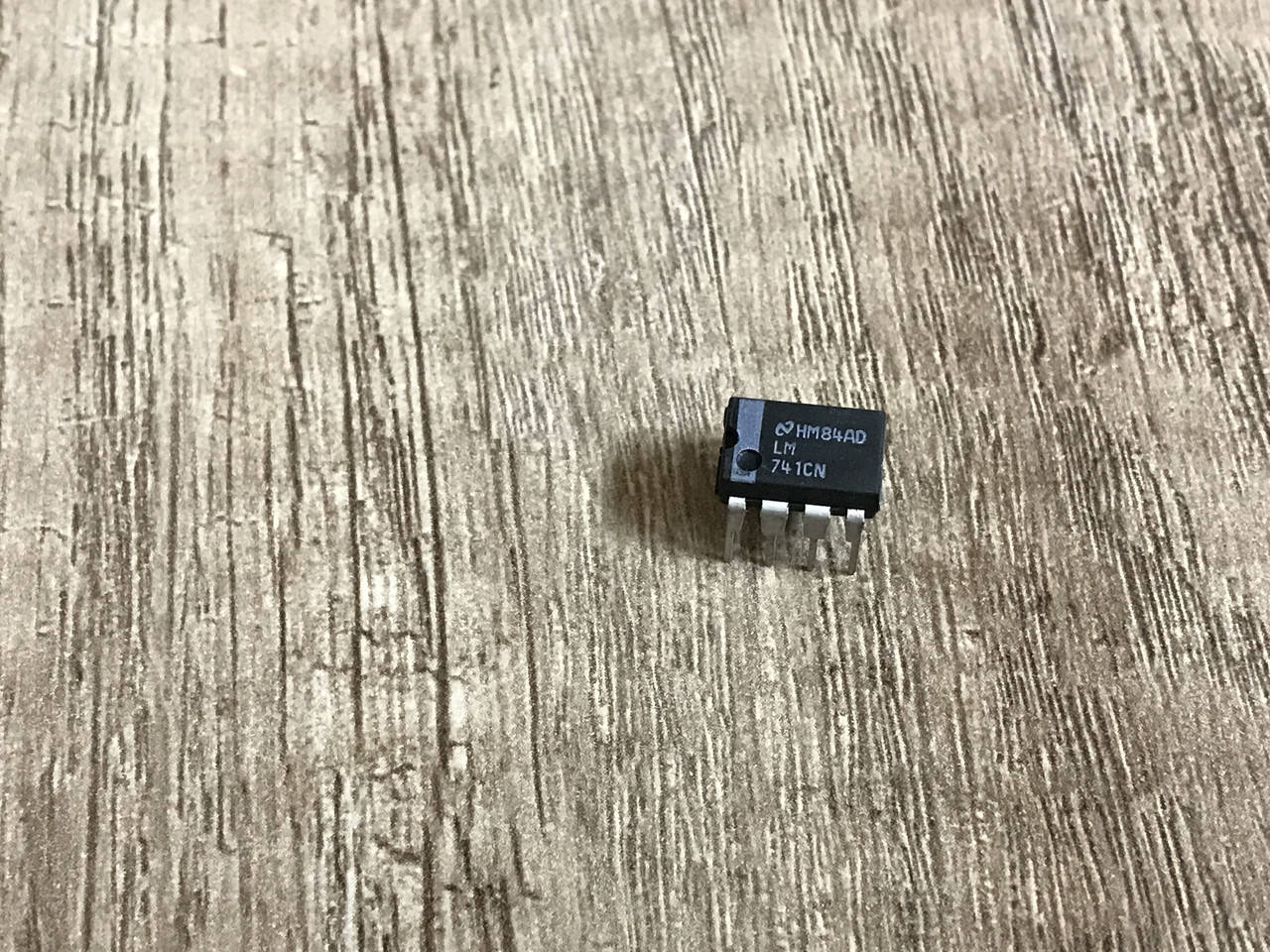 

Микросхема LM741CN Techas INS.