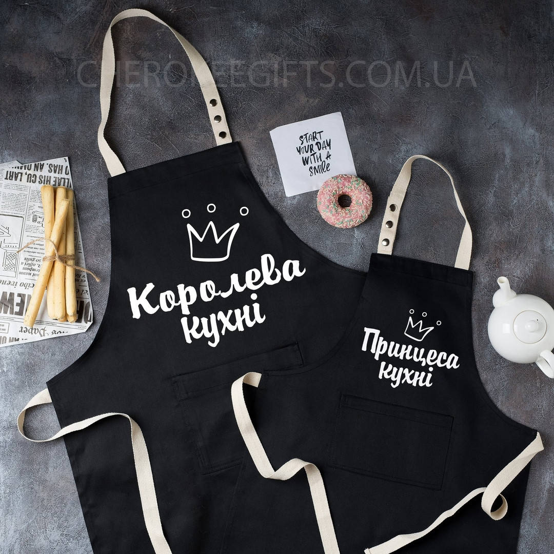 

Фартуки кухонные парные с прикольной надписью "Королева кухні / принцеса кухні", Черный