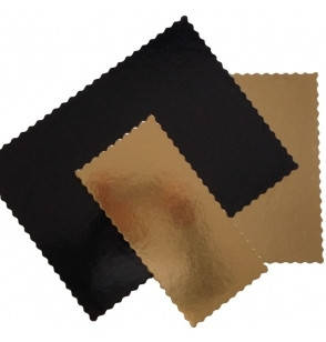 

Підкладка для кондитерських виробів посилена (3 мм) Золото/чорна 30*40 см