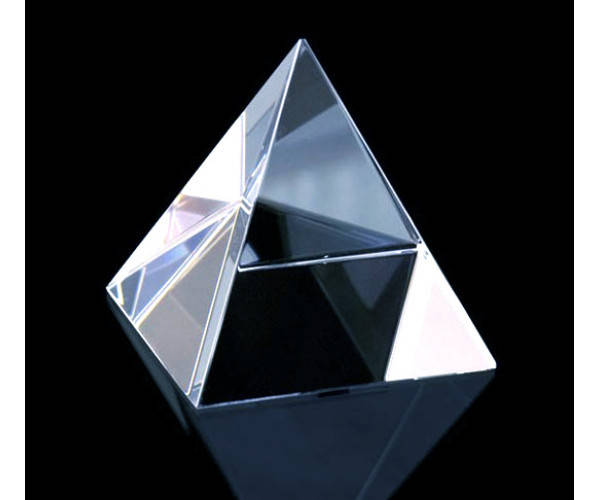 

Пирамида "Хрустальная" 7,8см.