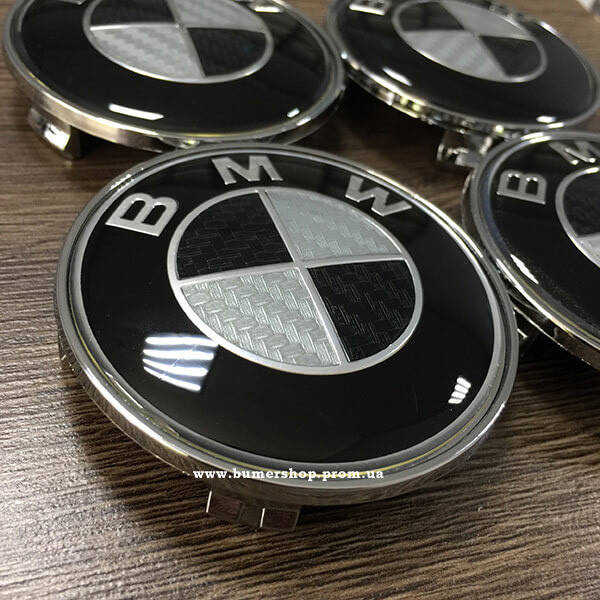 

Колпачки в диски bmw карбон черно-серый 68мм
