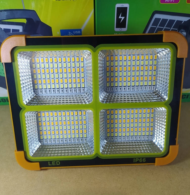 

Солнечная панель с Power bank D8 20000 mAH solar original и прожектор 50W