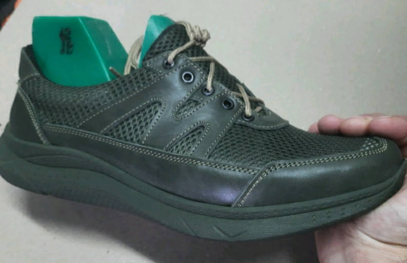 

Тактические кожанные кроссовки олива