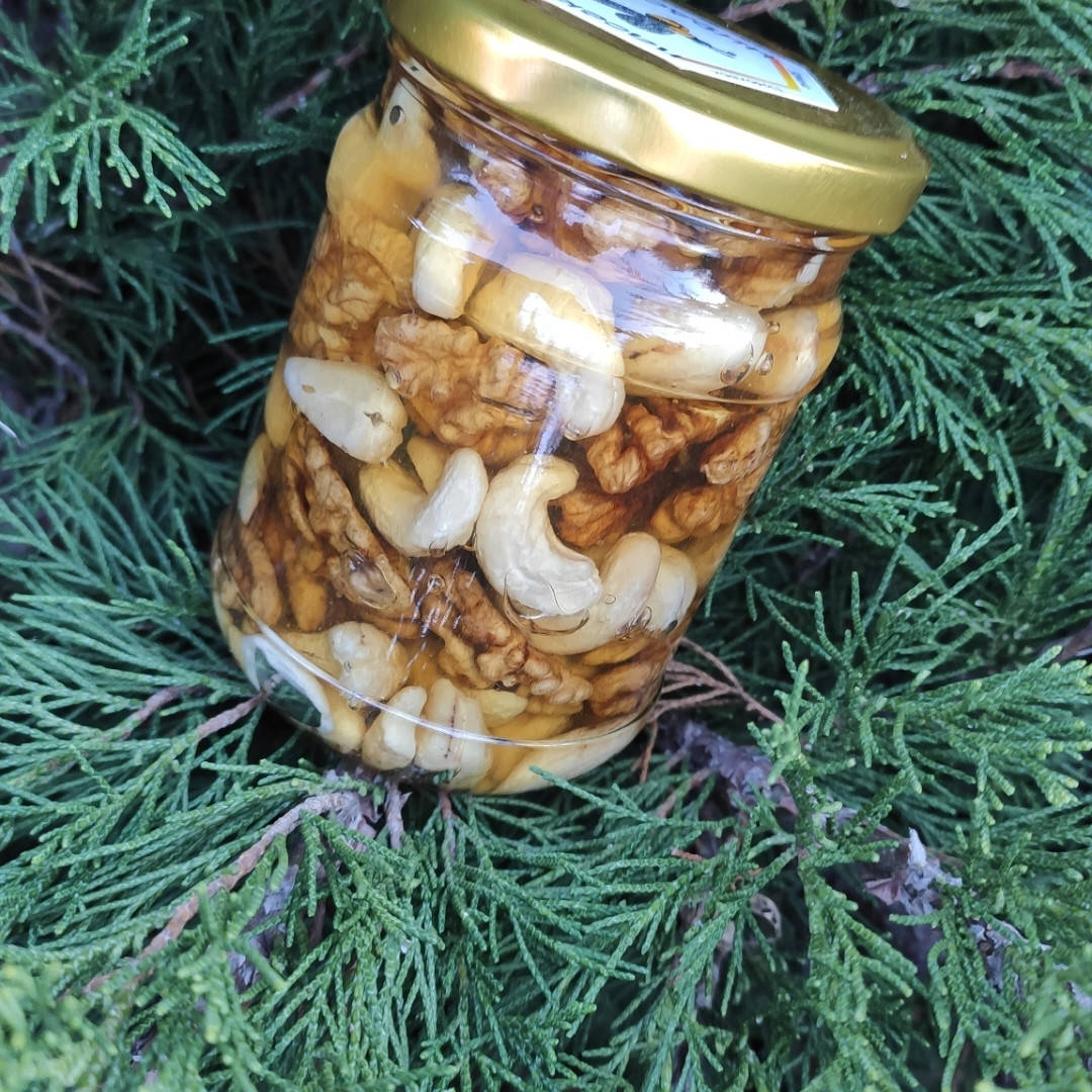 

Мед с кешью и грецкими орехами 300г