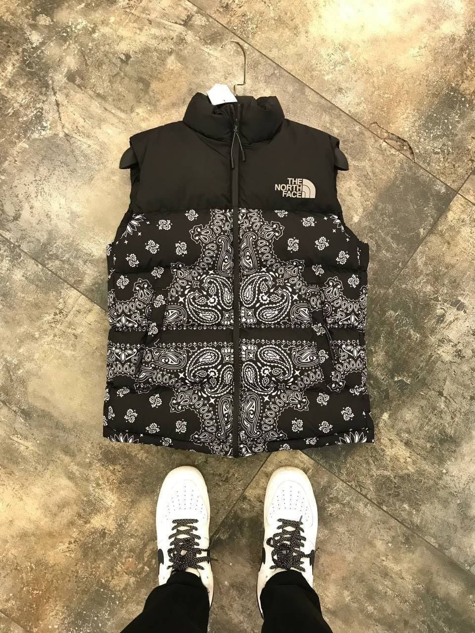 

Мужская стильная жилетка The North Face