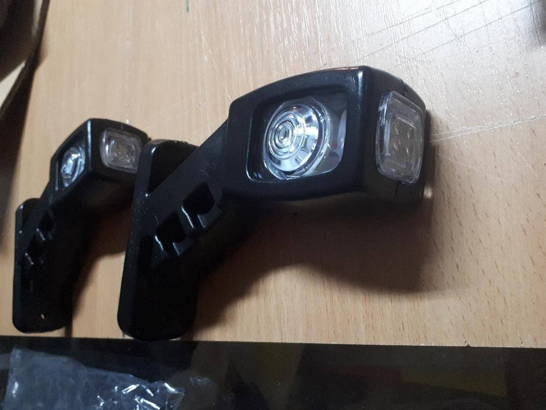 

Габаритные огни для грузовиков Рожки прямые, Фонарь габаритный прицепа, габариты рожки мини