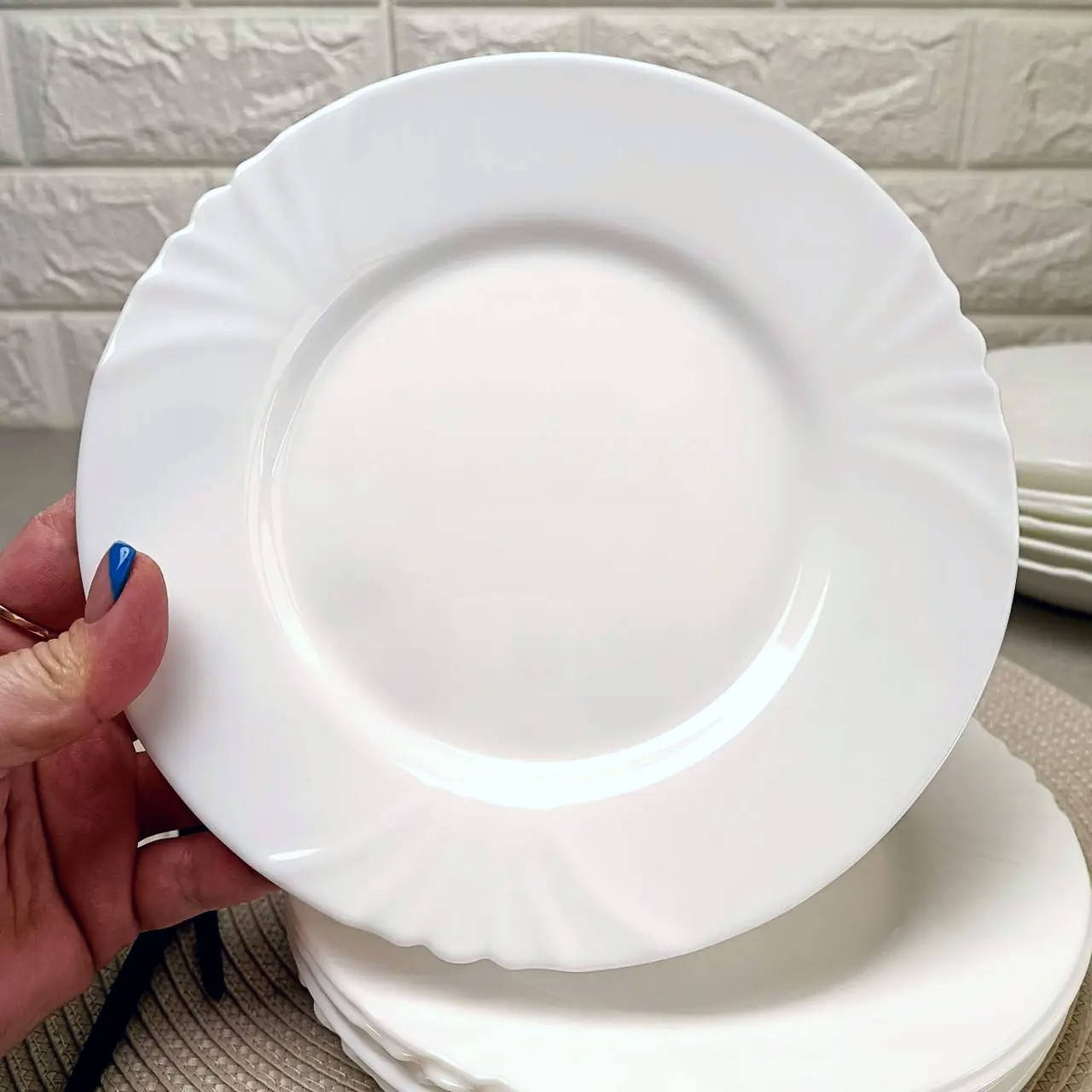 

Белая закусочная тарелка Luminarc Cadix 195 мм (Н4129), Белый