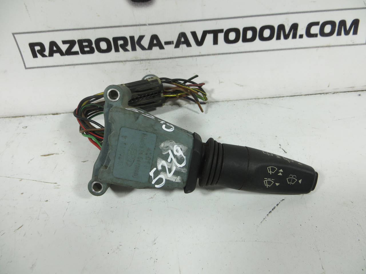 

Подрулевой переключатель правый Ford Scorpio (1985-1994) ОЕ: 89GG17K478BA