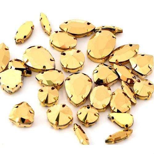 

Стразы пришивные в цапах, MIX разных форм и размеров. В упаковке 30шт. Цвет металик золото, Золотистый