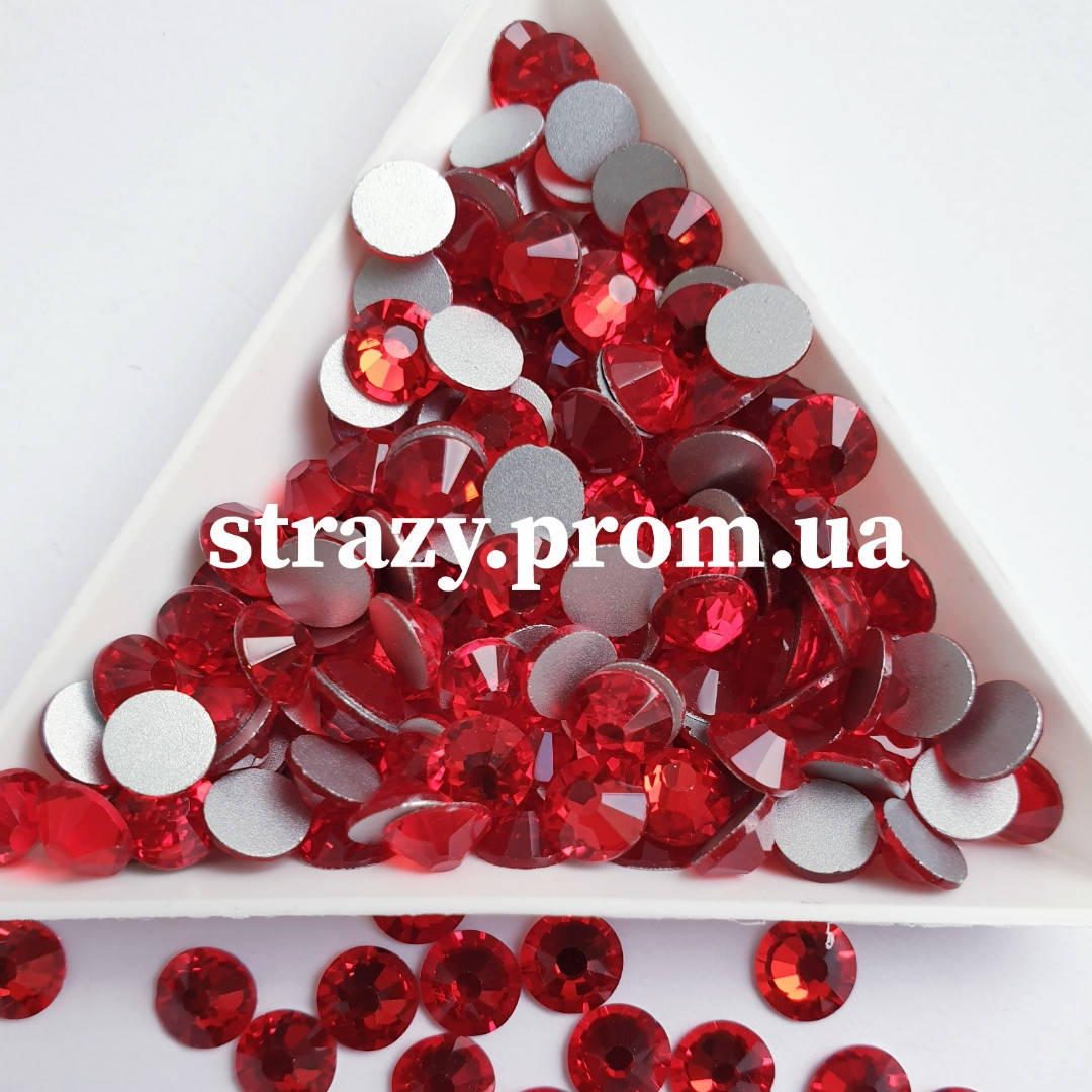 

Стразы ss12 Lt.Siam (3,0мм) 1400шт "Crystal Premium"