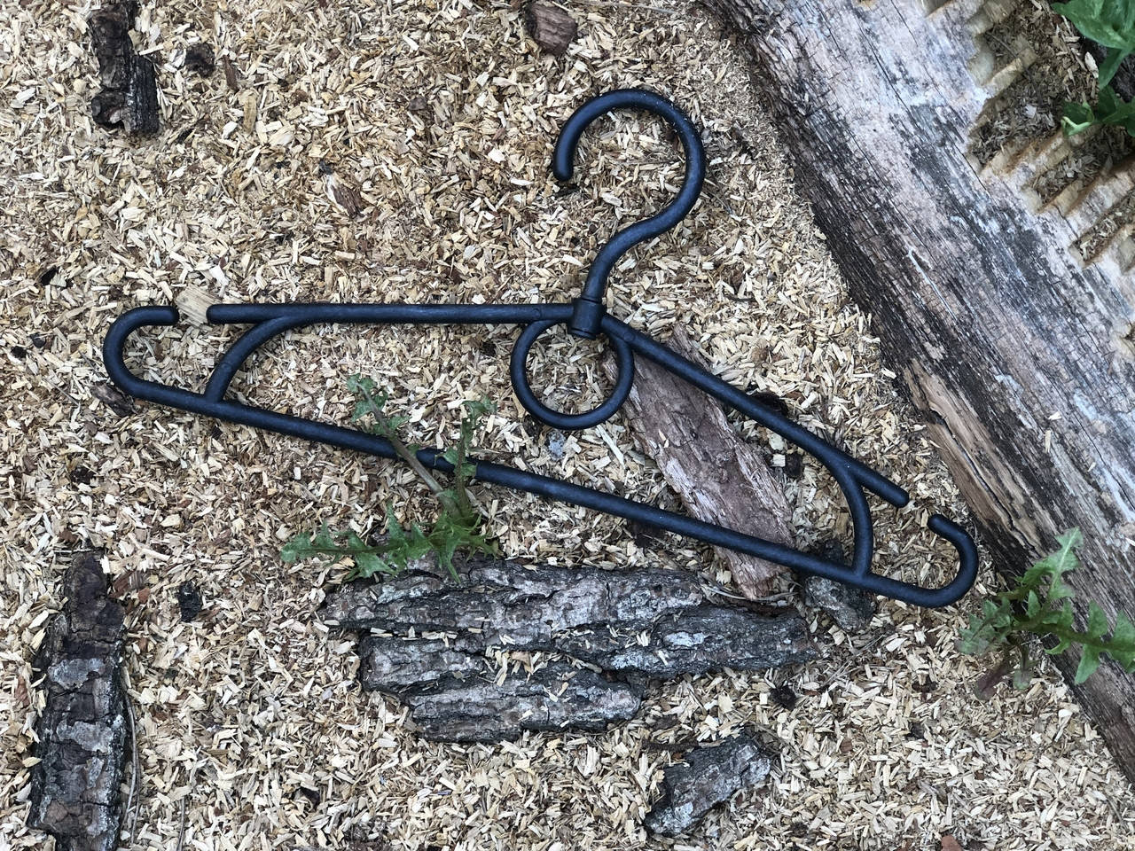 

Детская пластмассовая вешалка плечико 32см с крючком, Хаки