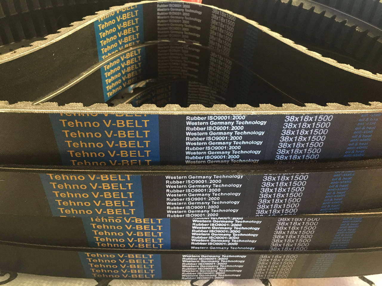 

РЕМЕНЬ 38Х18-1500 (ЗУБ)