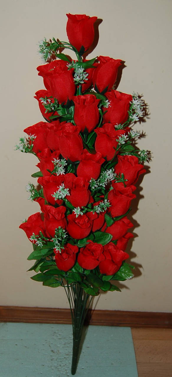 

М-477 Роза бутон 48 голов 75х8 см