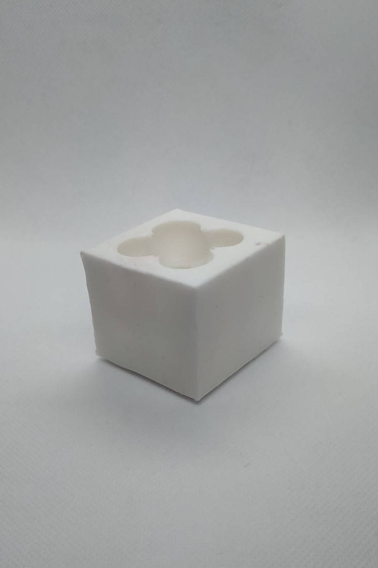

Силиконовая форма для свечей 3D-куб Bubble mini 3.5 см белая, Белый