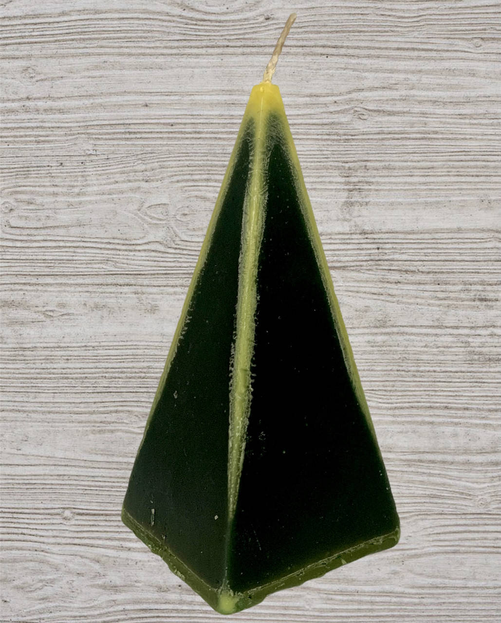 

Свеча Пирамида ручной работы.