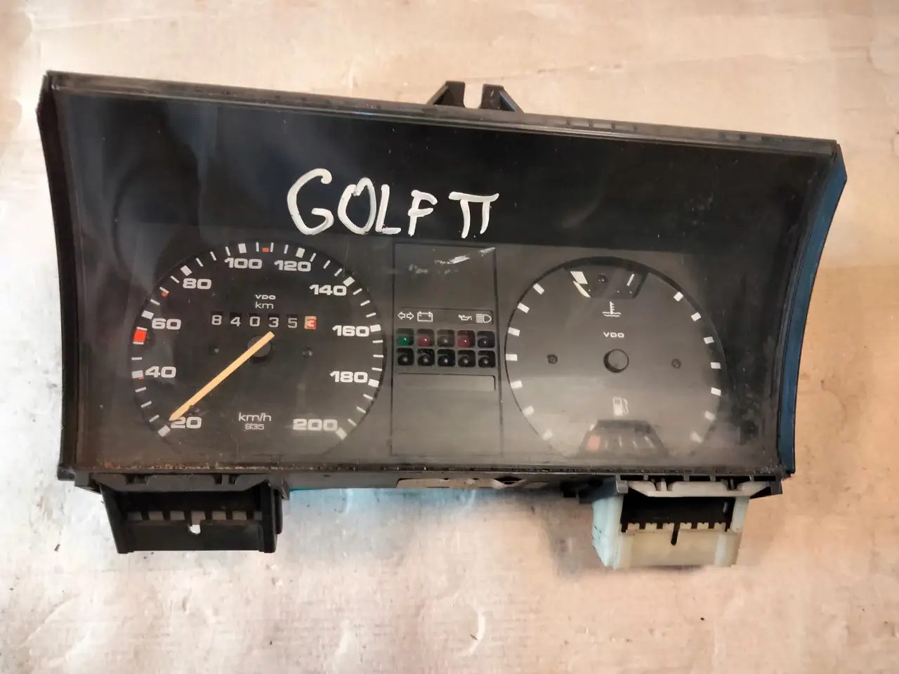 

Панель приборов ЧАСЫ VW GOLF II 1.3 191919033Q под заказ 2-4 дн