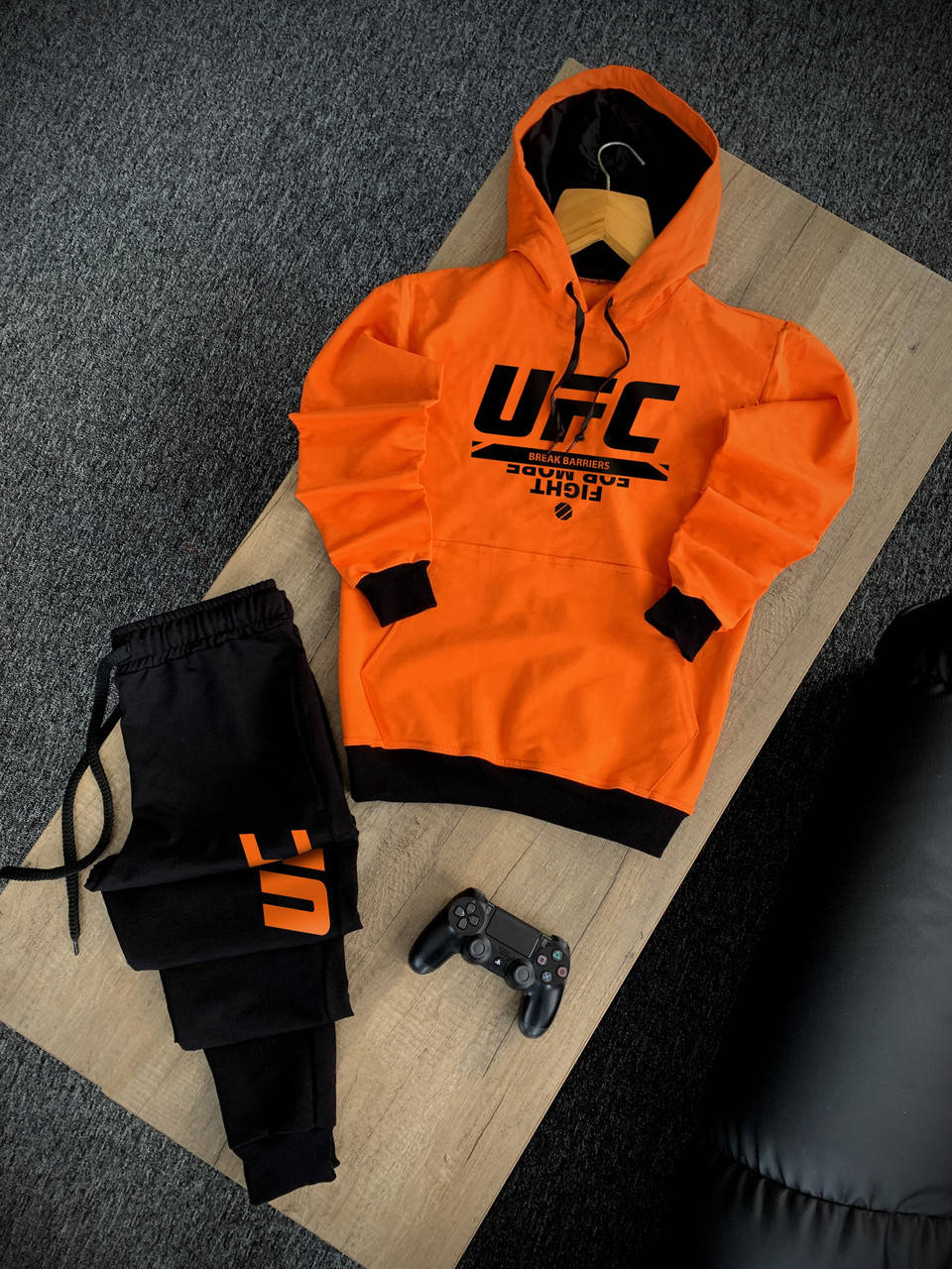 

Спортивный костюм мужской оранжевый UFC | Комплект Худи + штаны ЛЮКС качества
