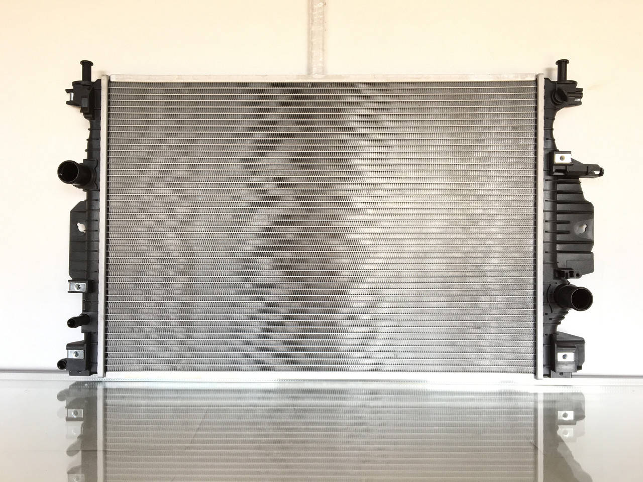 

Радиатор охлаждения Ford Fusion 2013-2019 2.5 VALEO DG9Z8005K