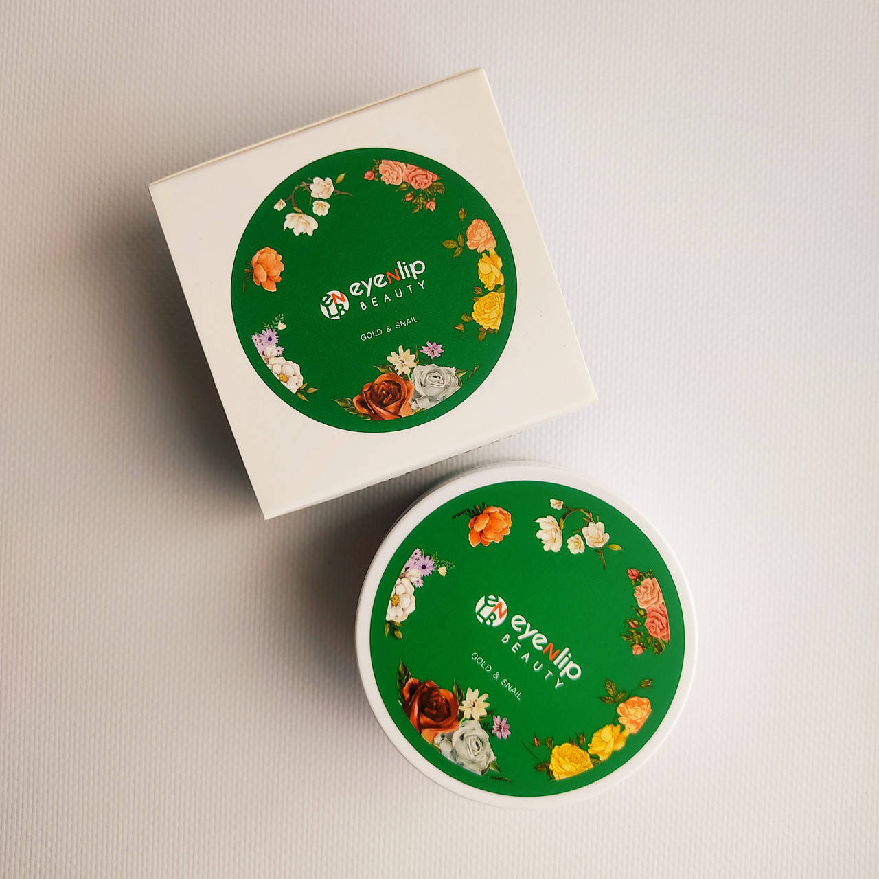 

Патчи гидрогелевые для век с улиточным муцином EyenLip Gold & Snail Hydrogel Eye Patch