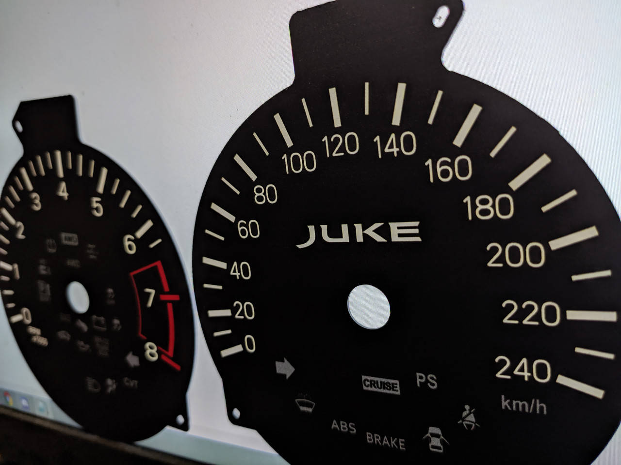 

Шкалы приборов Nissan Juke