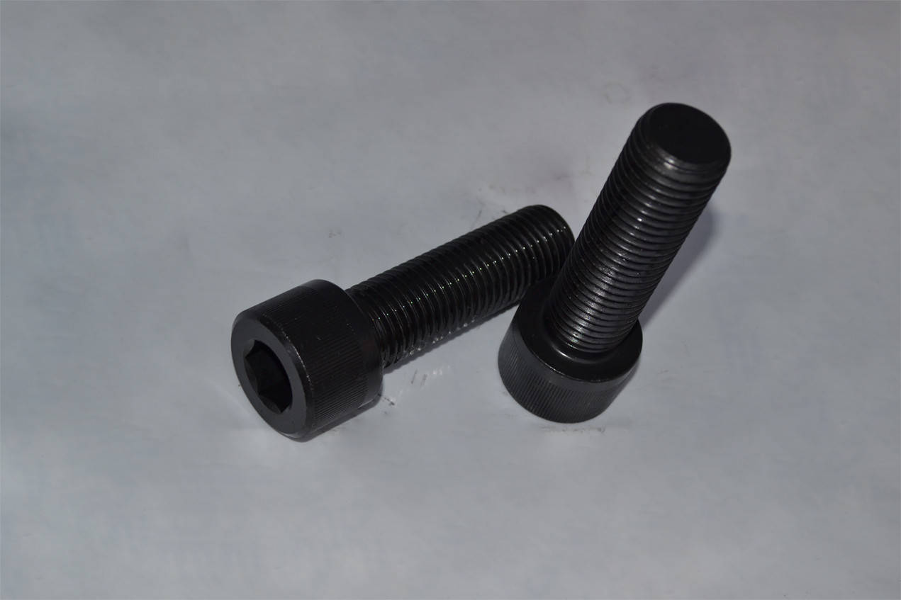 

Винт М6 DIN 912 класс прочности 8.8