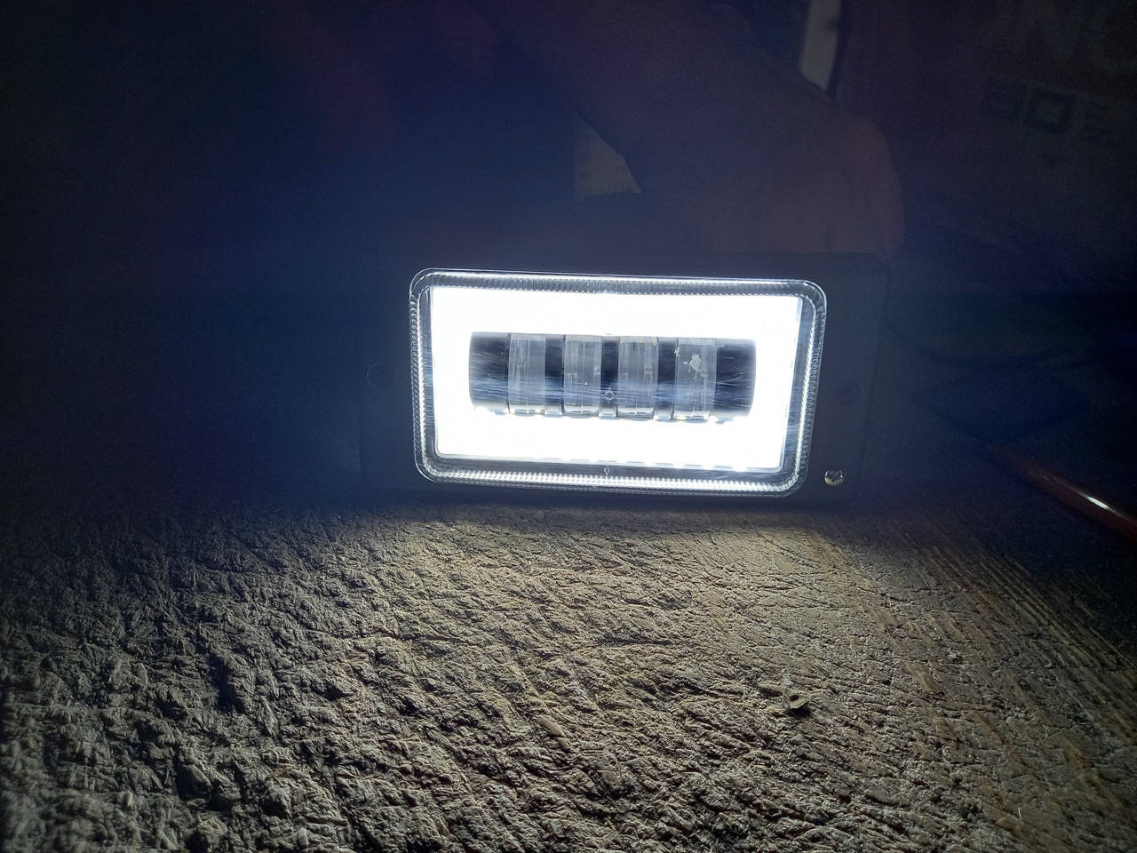 

Светодиодные противотуманые фары на ВАЗ 2110 и ВАЗ 2112 с Ангельскими глазками., Белый