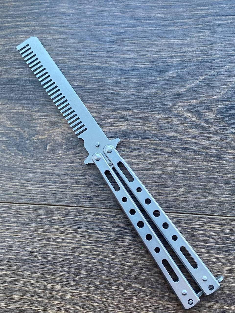 

Расчёска в виде ножа бабочки, расческа мужская, балисонг, расческа бабочка, расческа для волос (820)