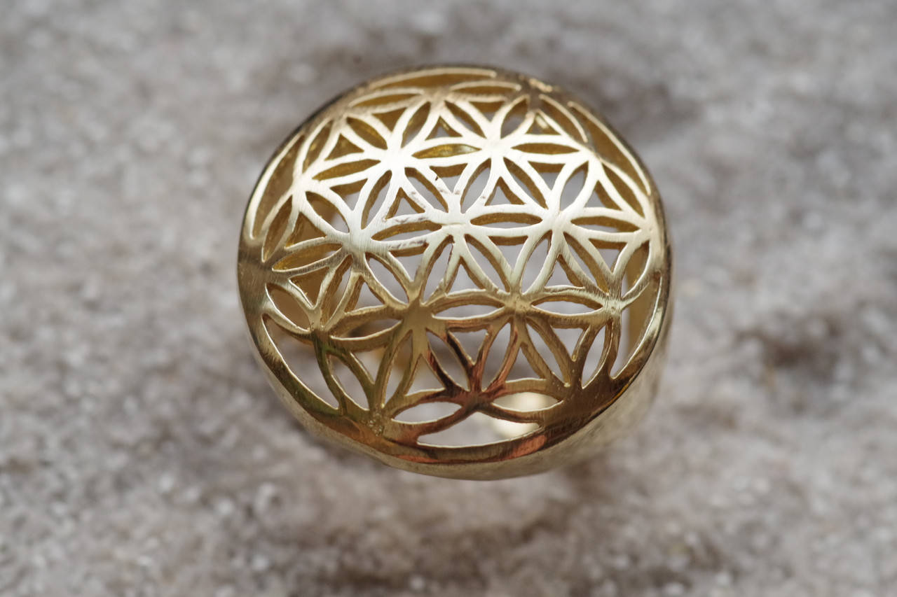 

Кольцо Цветок жизни . Индия размер 18