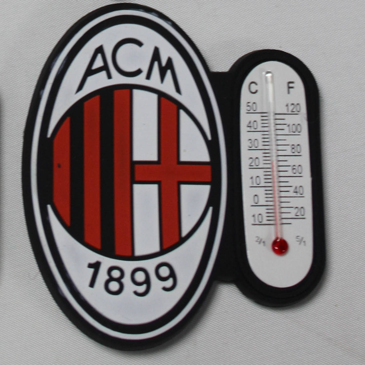 

Магнит-термометр на холодильник с символикой FC Milan