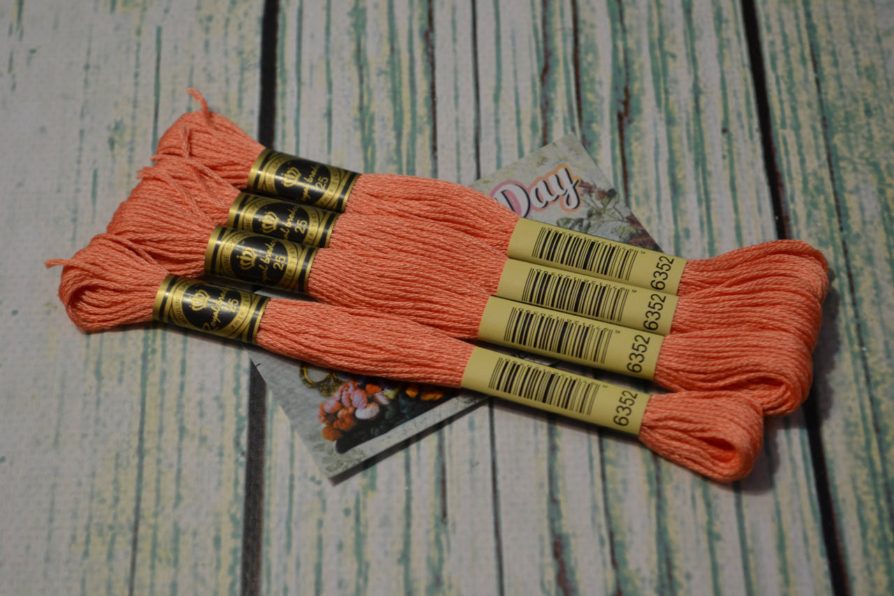 

Мулине Royal Broderie, цвет №352