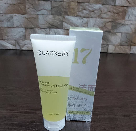 

Лёгкая очищающая пенка для лица с аминокислотами QUARXERY Light and Fresh