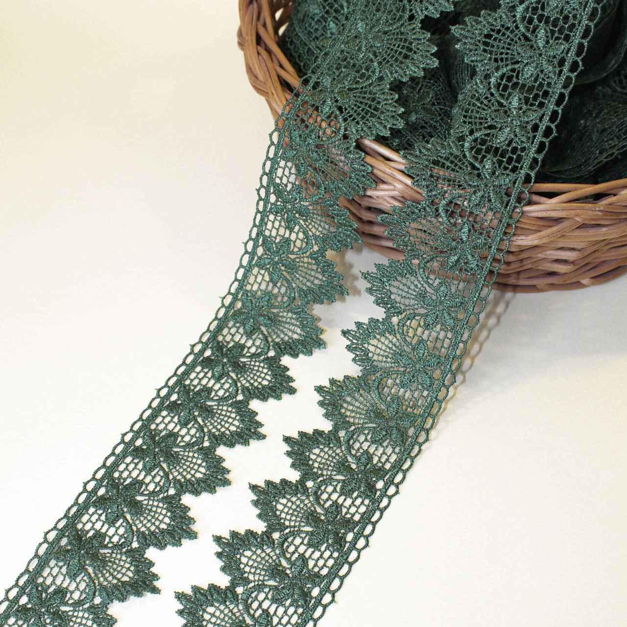 

Кружево макраме (гипюр) / цвет зеленый / ширина 5 см / заказ от 1 м, Зелёный