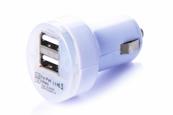 

Зарядка автомобильная разные цвета 2 USB/2.1A/1A:Белый