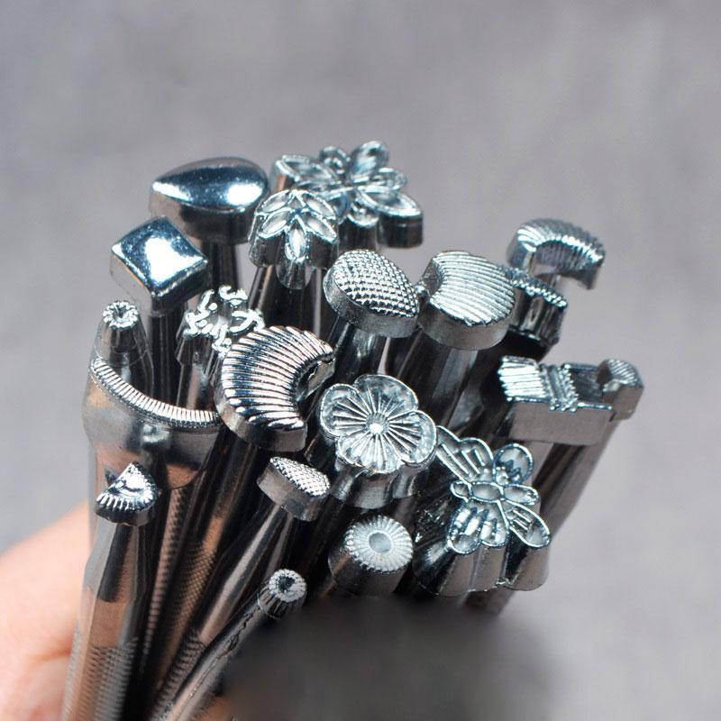 

Набор штампов для тиснения кожи 20 шт.