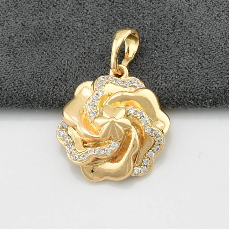 

Кулон для цепочки до 3 мм 80159 размер 22х16 мм белые фианиты вес 2 г позолота 18К