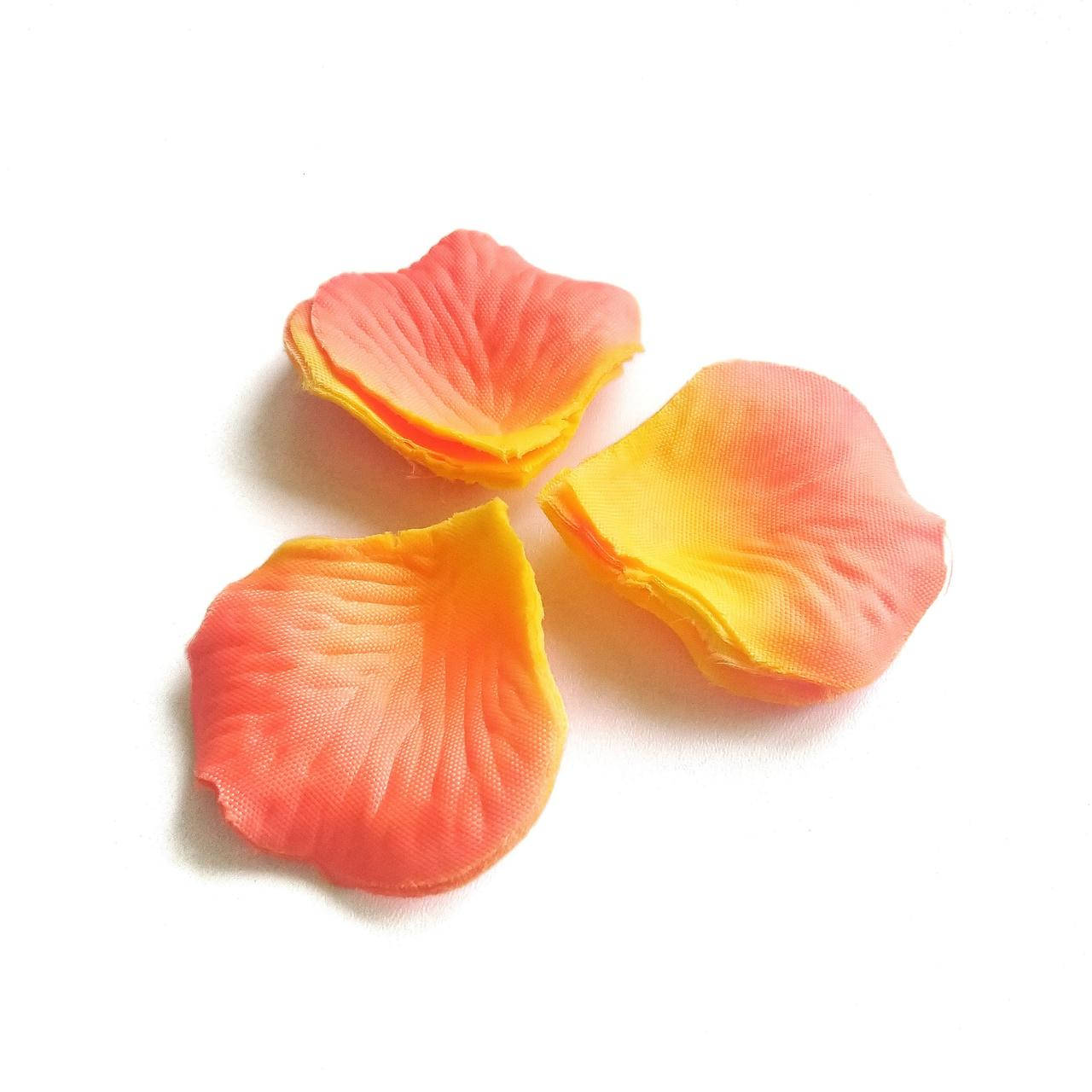 

Лепестки роз. Около 150 шт. 24 г. Цвет желто-оранжевые.