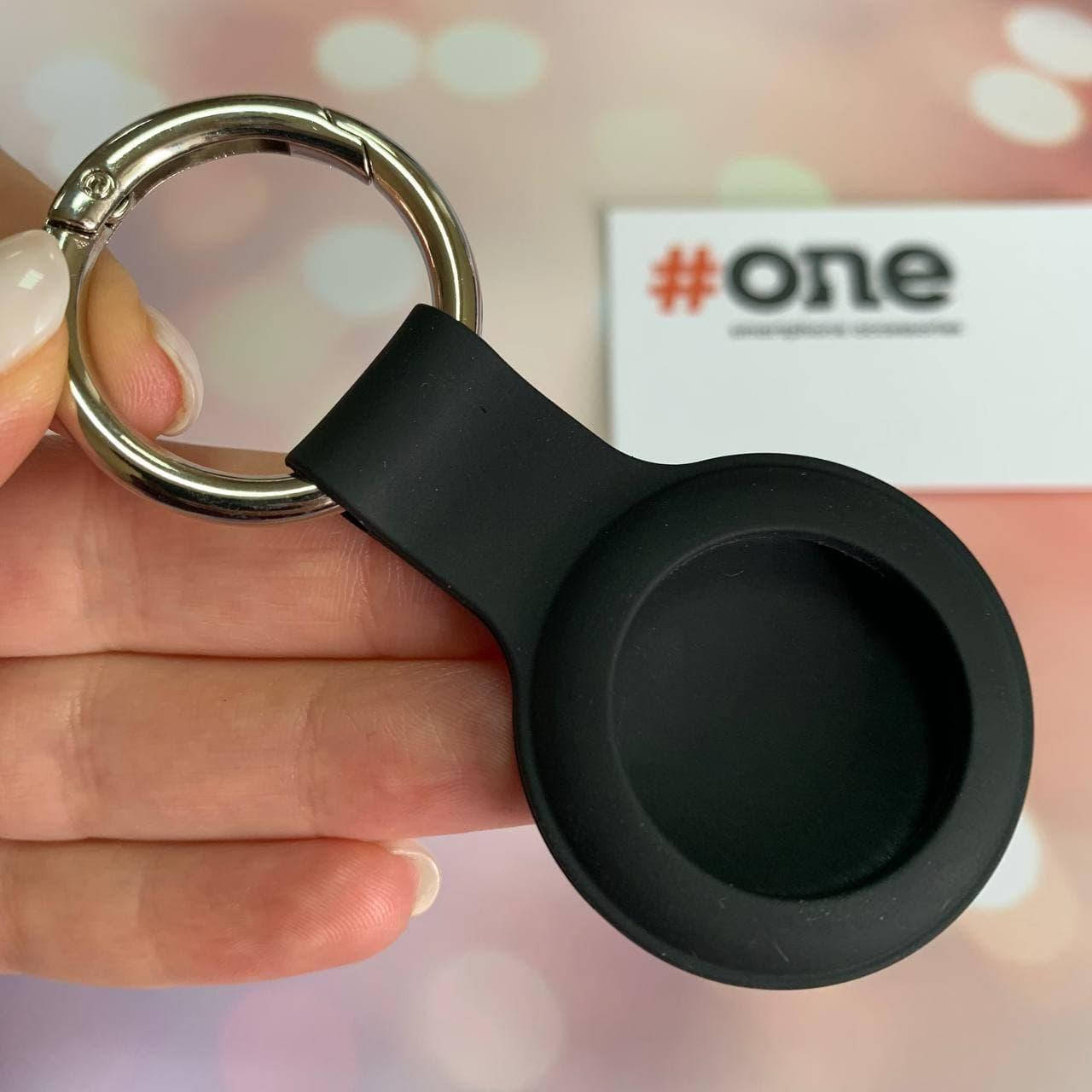 

Брелок для AirTag с карабином силиконовый чехол брелок на аиртаг черный SLP